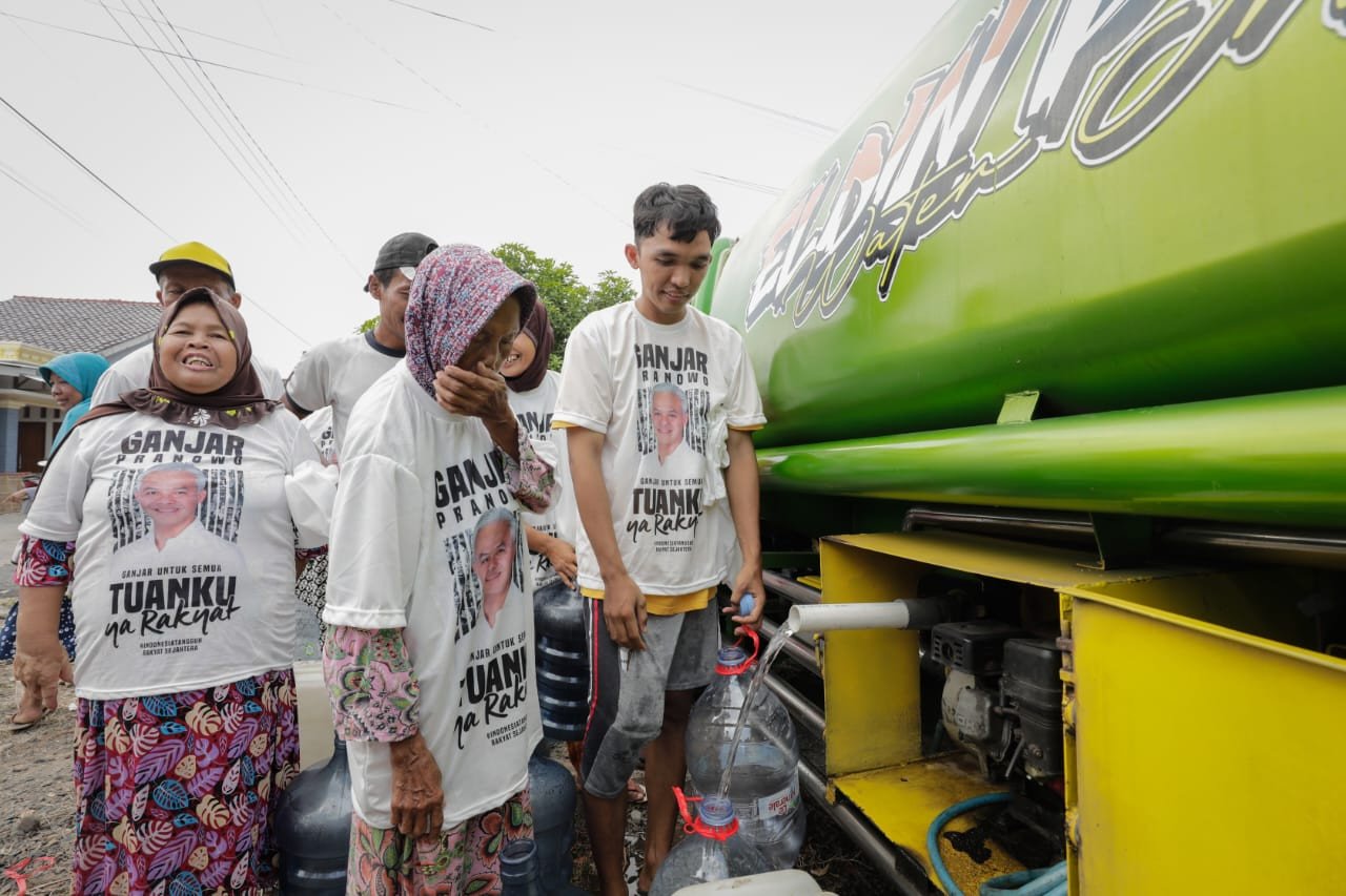 Pena Mas Ganjar Membantu Penuhi Kebutuhan Air Bersih Ratusan Warga di Kendal