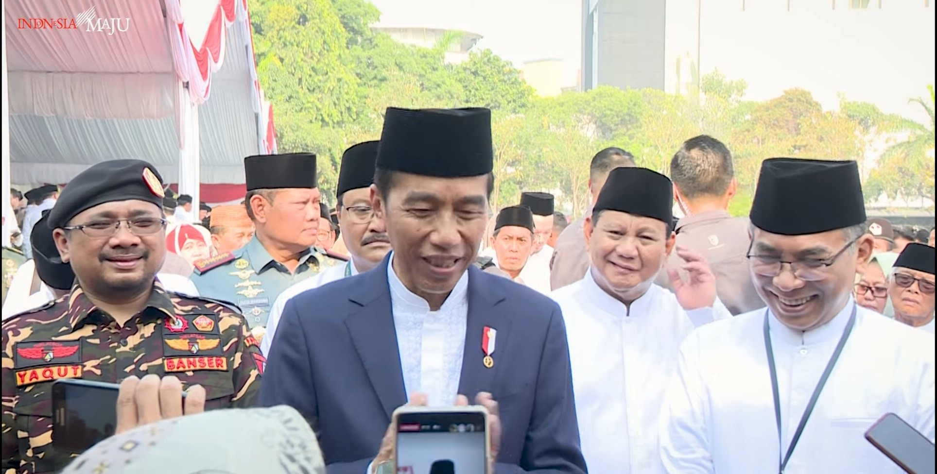 Gus Men Mengenakan Seragam Banser dan Presiden Jokowi: Saya Memprediksi Danjen Kopassus.