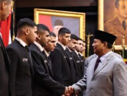 Prabowo Subianto menyambut kedatangan 22 Mahasiswa Palestina di Unhandalam