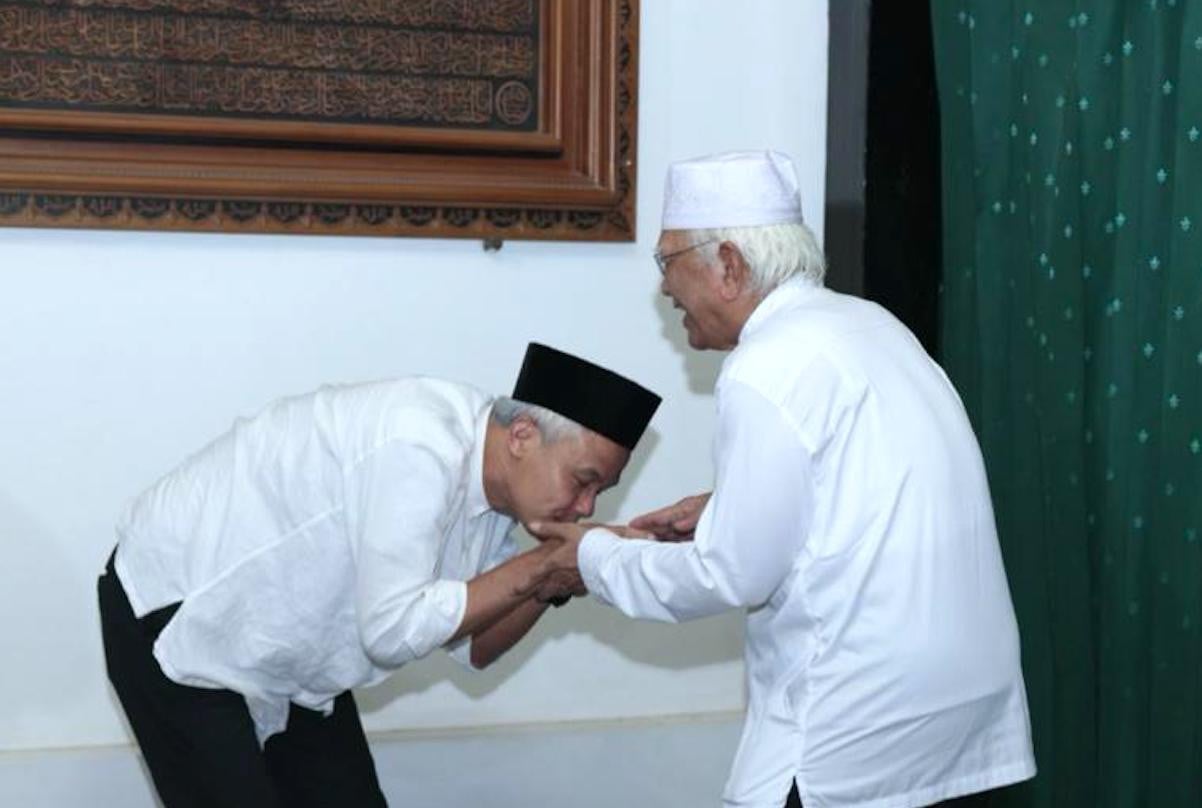 Komentari Puisi Gus Mus tentang Konsep Republik Rasa Kerajaan: Ganjar Menyatakan Orang Boleh Menafsirkan Sesuai Perspektif Masing-masing