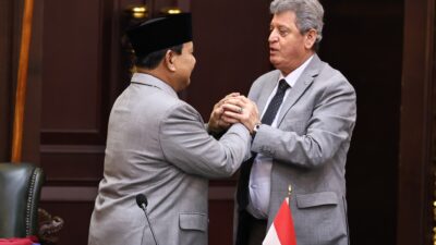 Prabowo Berikan Sumbangan 5 Miliar Rupiah untuk Masyarakat Palestina