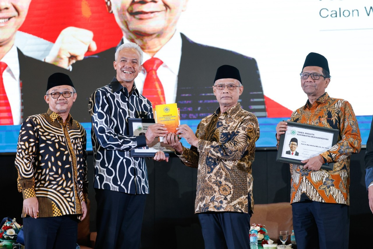 Ganjar & Mahfud Hadiri Dialog Muhammadiyah, Diacungi Jempol oleh Pak Haedar, Dikomentari oleh Mas Mu’ti