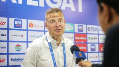 Gombau Didepak Persebaya Setelah Lama Tak Ada Kabar