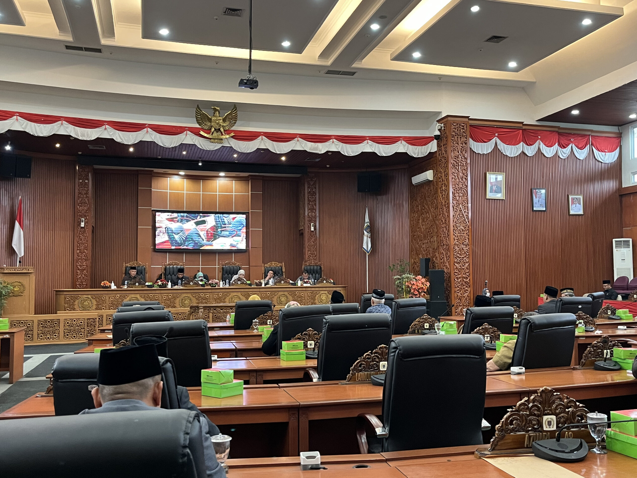 Hujan Kritikan PMT Stunting Mewarnai Paripurna DPRD dan Pemkot Depok