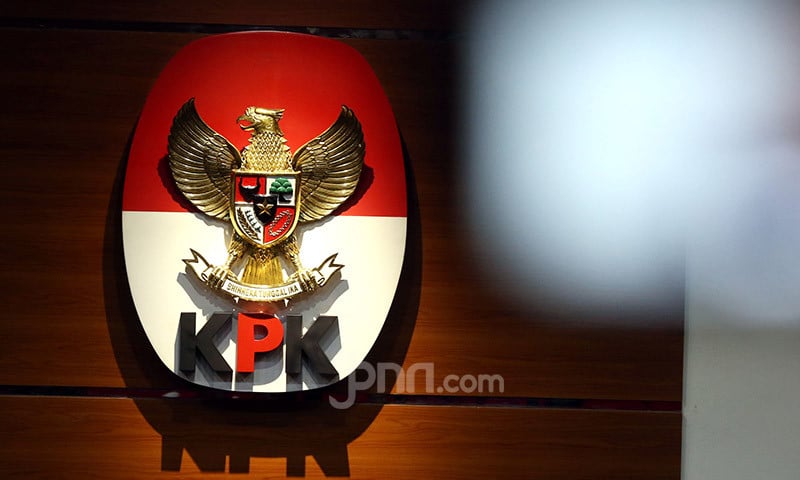 Kini KPK Karut-Marut, Jokowi Saja yang Pantas Begitu