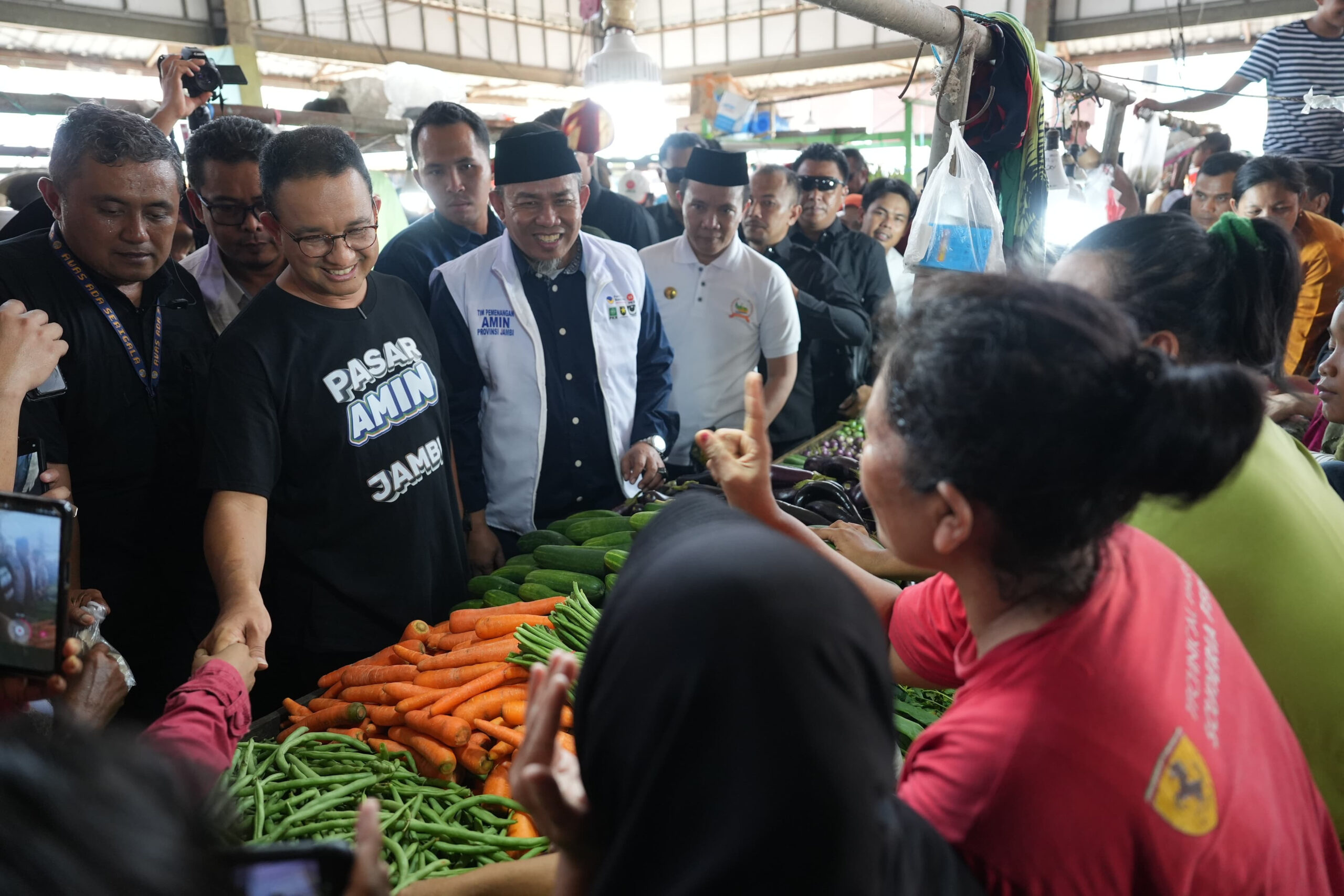 Inilah Cara Anies Bantu Pedagang dengan Permodalan Tanpa Kampanye Pinjam-Meminjam kepada Rentenir dan Pinjol