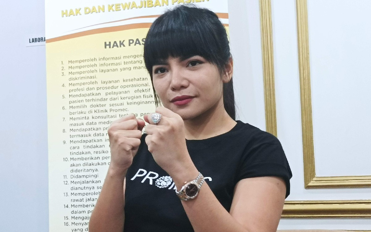 Dinar Candy Menawarkan Akun Medsosnya dengan Harga Rp 50 Miliar