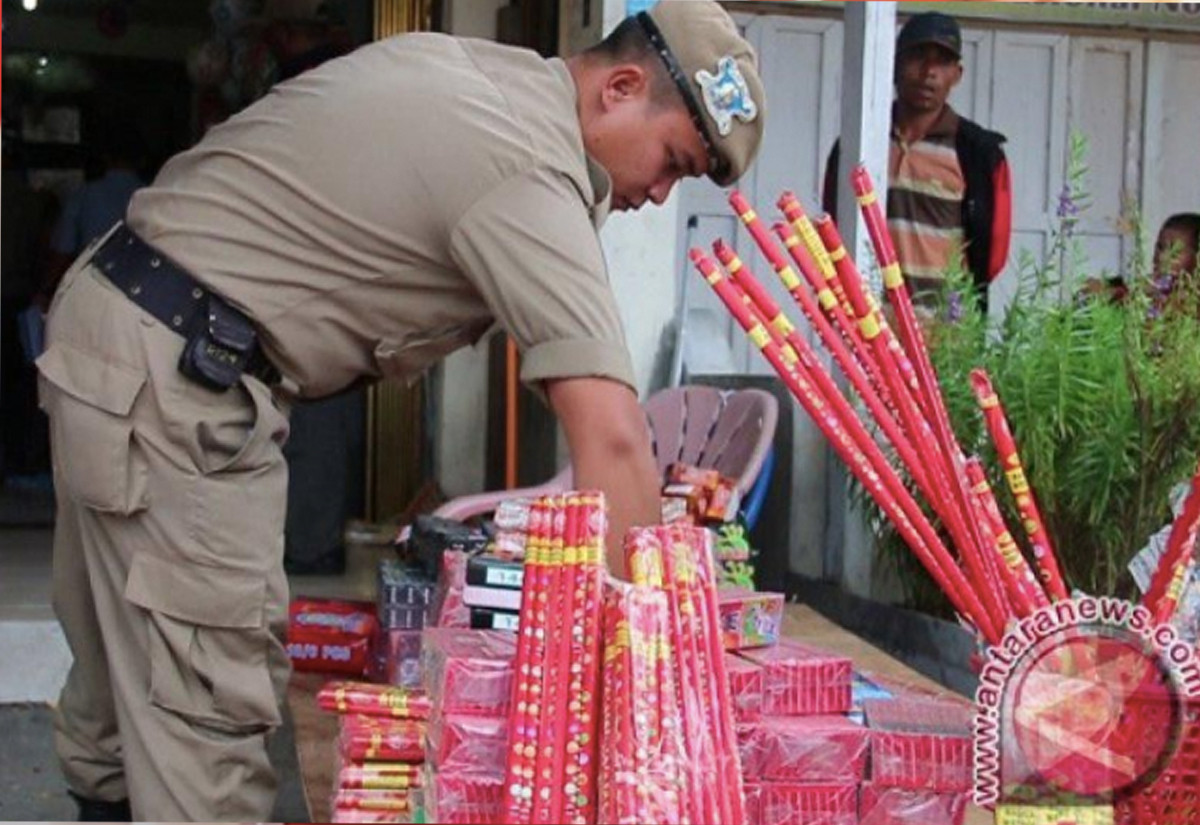 Dipersilakan tidak menyalakan petasan oleh masyarakat Jateng saat merayakan Tahun Baru.