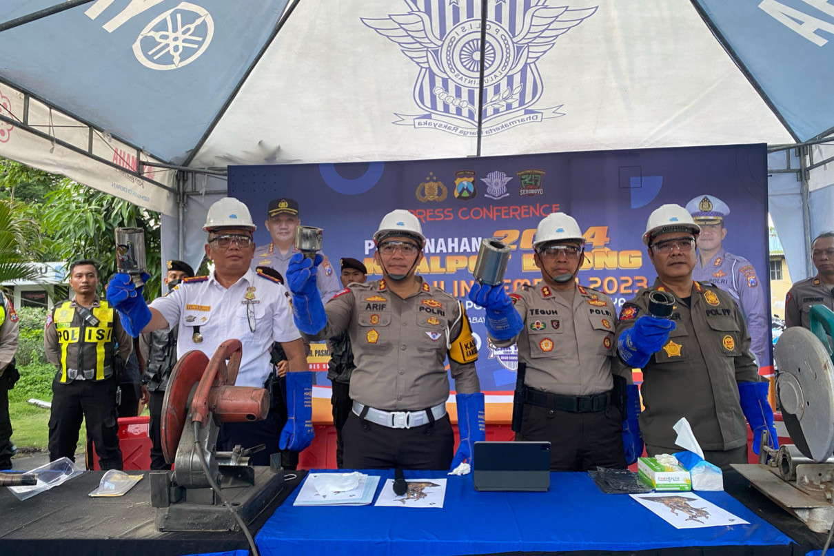 Membuat Keamanan dan Kenyamanan di Surabaya dengan Menghancurkan Ribuan Knalpot Brong