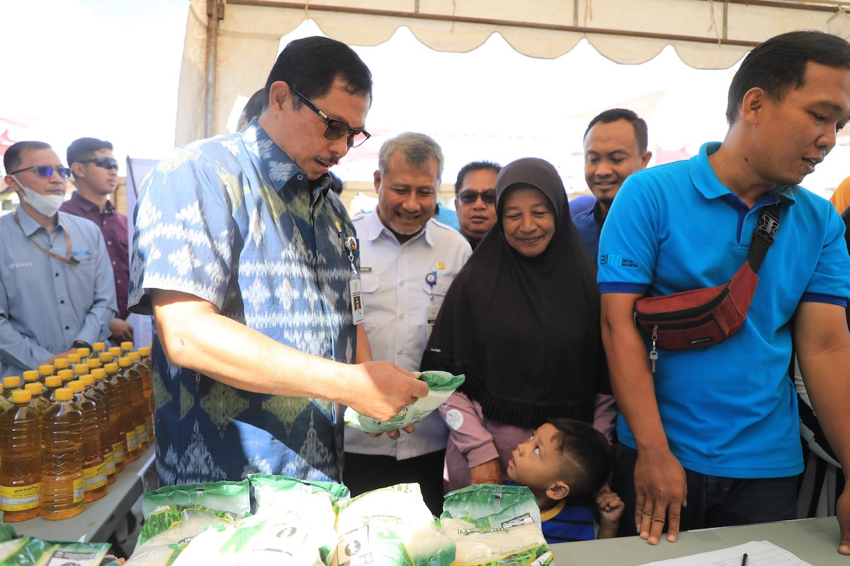 Antusias Warga dalam Menyambut Gerakan Pangan Murah oleh Pemprov Jateng