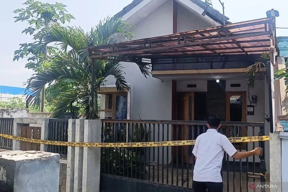 Polisi Mengindikasikan bahwa Kematian Satu Keluarga di Malang Diduga Bunuh Diri