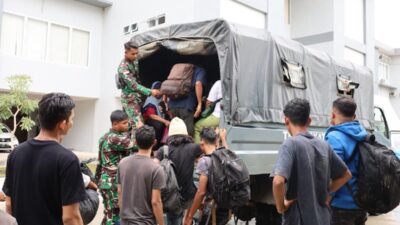 TNI AL Dumai Melakukan Penangkapan 36 PMI Ilegal dari Malaysia