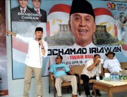 Iwan Bule Melakukan Interaksi Langsung dengan Masyarakat di Jabar, Mulai dari PKL hingga Pelaku UMKM, Mendengarkan Aspirasi Mereka