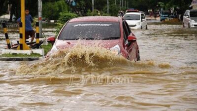 Banjir Melanda Desa Karangligar Karawang karena Sungai Cibeet dan Citarum Meluap, Ratusan Rumah Terendam