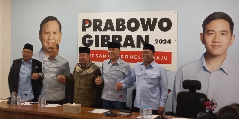 Pimpinan Ponpes Buntet Dukung Prabowo-Gibran, Iwan Bule: Insya Allah Jabar Menang Telak!