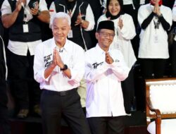 Mahfud Akan Lebih Sering Berinteraksi Langsung dengan Netizen Melalui Media Sosial