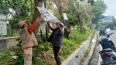 Bawaslu Bandar Lampung Menarik Ribuan APK yang Melanggar Peraturan