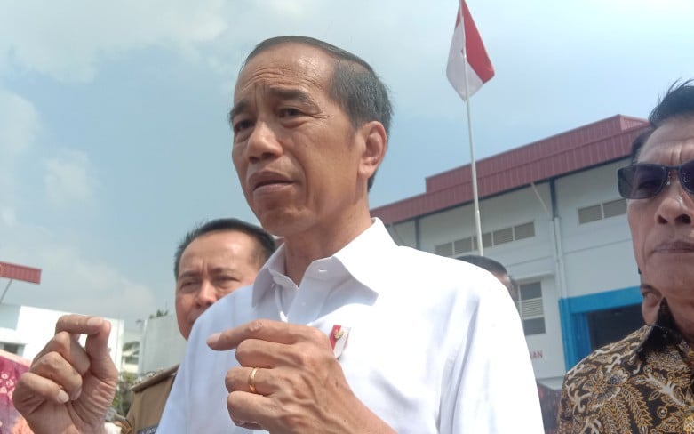 Jokowi Membela Prabowo tentang Data Pertahanan dan Mengatakan “Toko Kelontong”