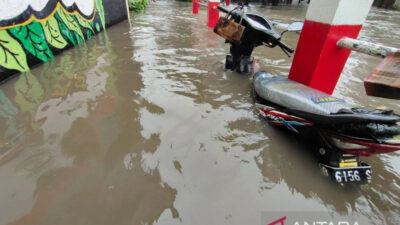 Banjir Masih Menggenangi 12 Kelurahan di Jakarta Selatan Hingga Malam Minggu