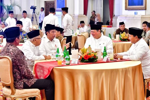 Momen Akrab Prabowo Subianto dan Jokowi di Acara Bukber di Istana Negara