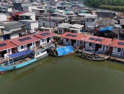 Prabowo Subianto Gives Floating Homes, Jakarta Fishermen’s Village Expresses Gratitude