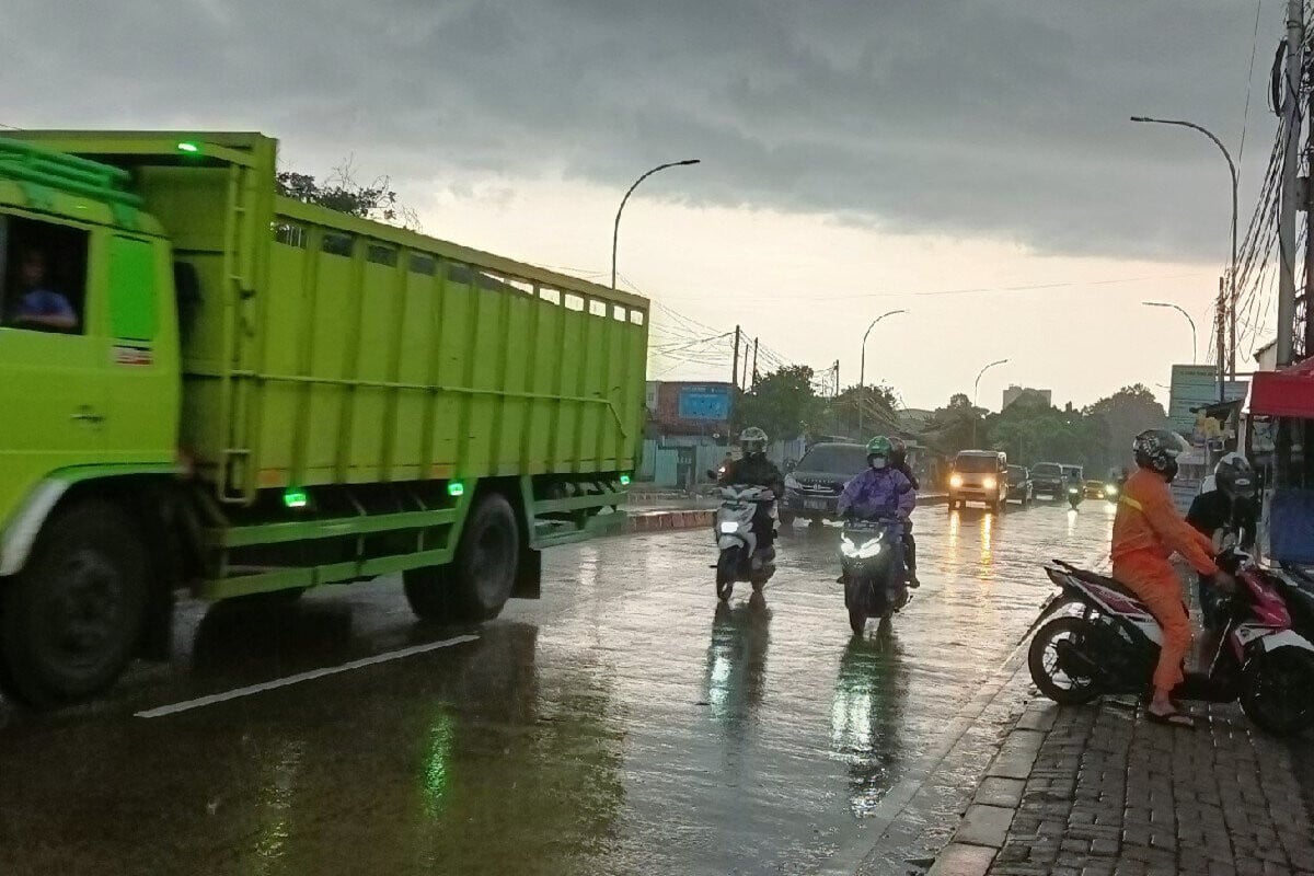 Prakiraan Cuaca Ekstrem di Lampung pada Minggu 14 April 2024, Adanya Hujan di Beberapa Wilayah pada Siang dan Sore Hari