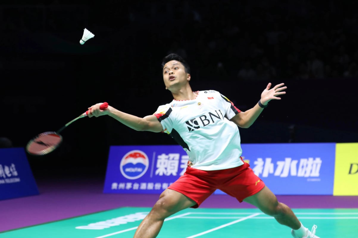 Set kedua: Ginting Kedodoran saat Indonesia kalah dari China dengan skor 1-0