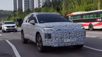 Hyundai Mulai Mengadakan Uji Coba SUV Listrik 7 Penumpang, Kemungkinan Diluncurkan Tahun Ini.