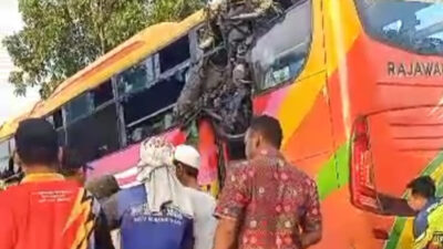 2 orang tewas dalam kecelakaan maut bus dan sepeda motor di Bojonegoro