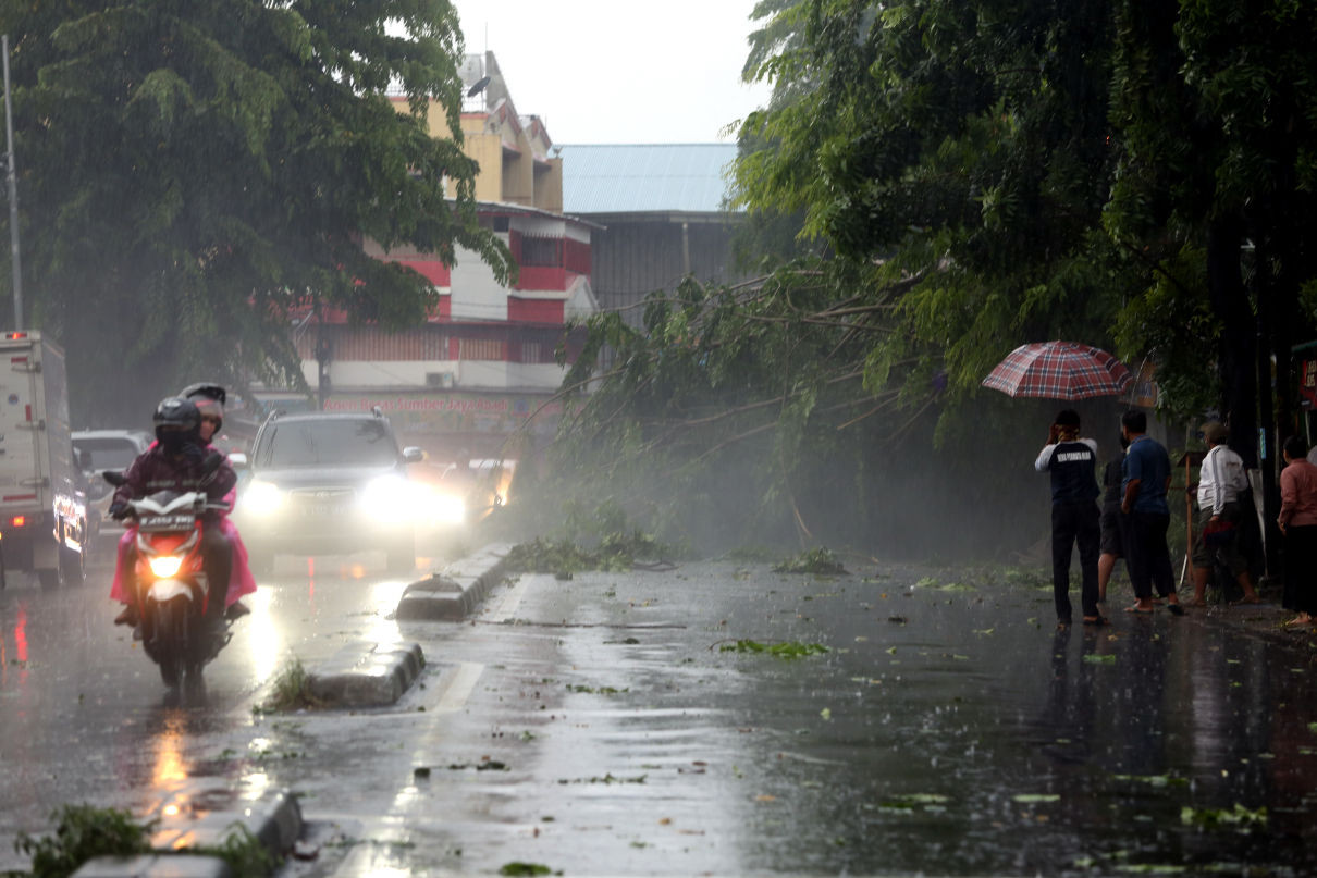 Hari Ini Cuaca di Sebagian Wilayah Indonesia, Harap Tetap Waspada