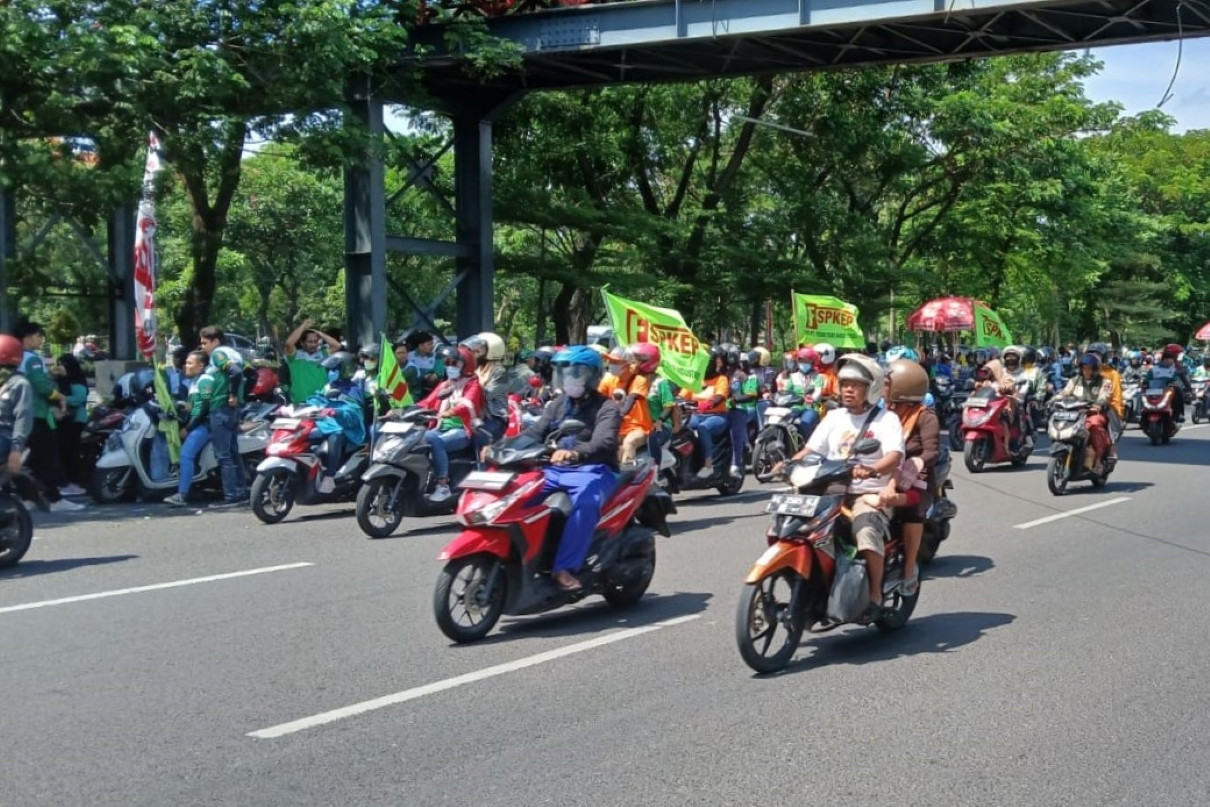 Padatnya Jalan Ahmad Yani karena Massa Buruh, Pengguna Jalan Keluhkan Kemacetan