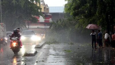 Peringatan Cuaca di Jawa Tengah Hari Ini, Rabu (31/7): Hati-hati Cuaca Hujan di Beberapa Wilayah