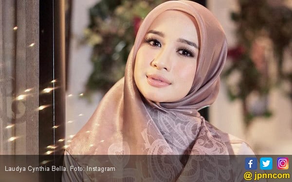 Laudya Cyntha Bella Merespons Isu Pernikahan dengan Ustaz Nuzul Dzikri