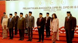 Prabowo Subianto dan Jokowi Kompak Naik Mobil Kepresidenan RI 1 ke Pelantikan DPR Terpilih