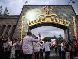 Dapatkan Pembekalan di Akademi Militer, Anggota Kabinet Merah Putih Mengenakan Seragam Komando Cadangan