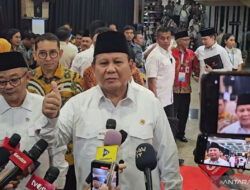 Prabowo Terharu: Menteri Belum Gajian Tapi Tetap Tabah
