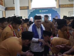 Pengarahan Santri Ponpes Amanatul Ummah oleh Menko Pangan Zulhas